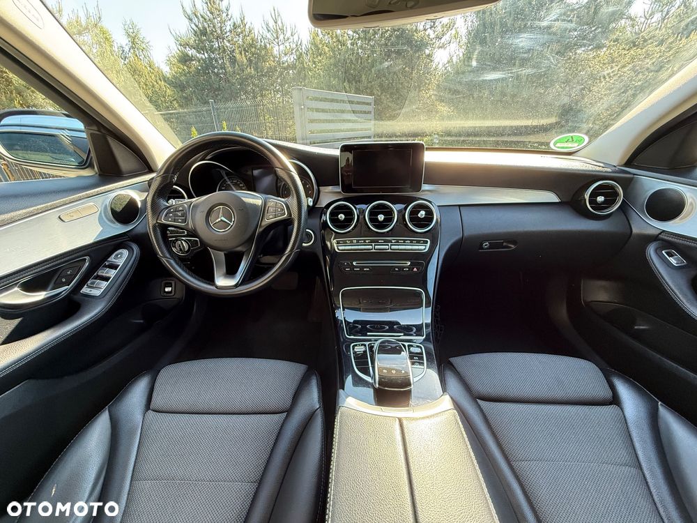 Mercedes-Benz Klasa C 180 7G-TRONIC Exclusive - 12