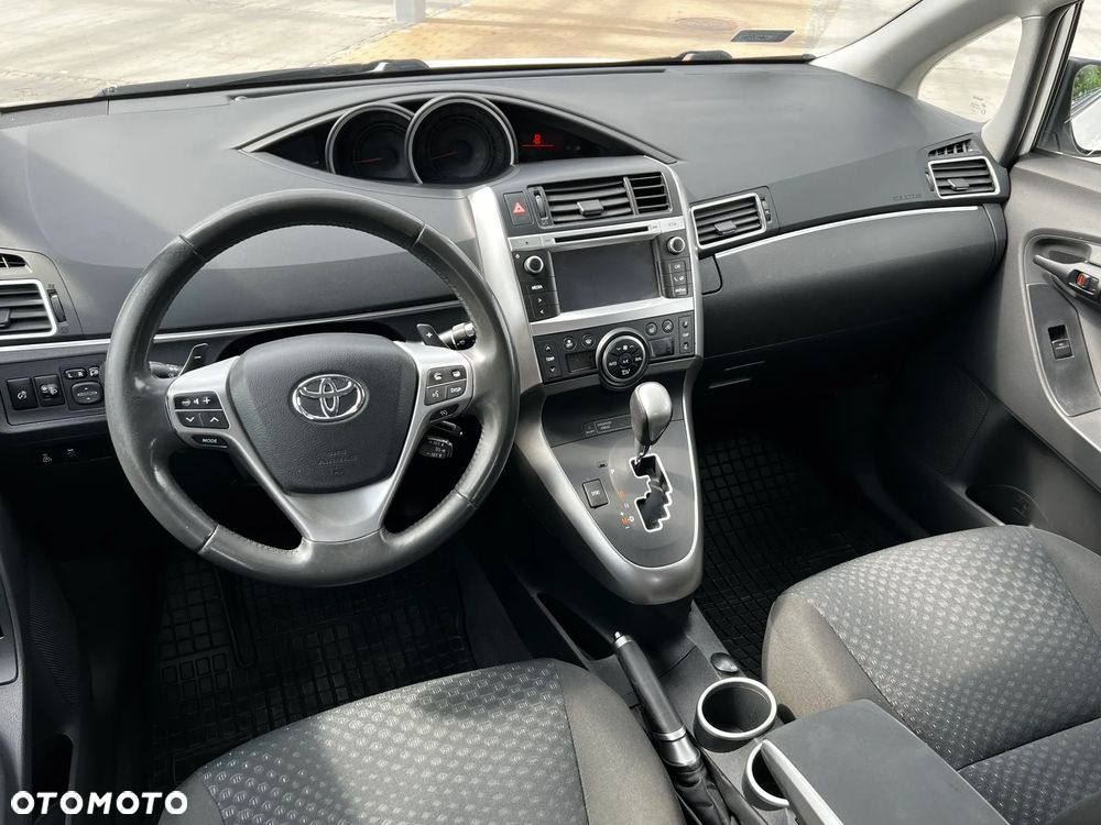 Toyota Verso 2.2 D-CAT Premium 7os - 29