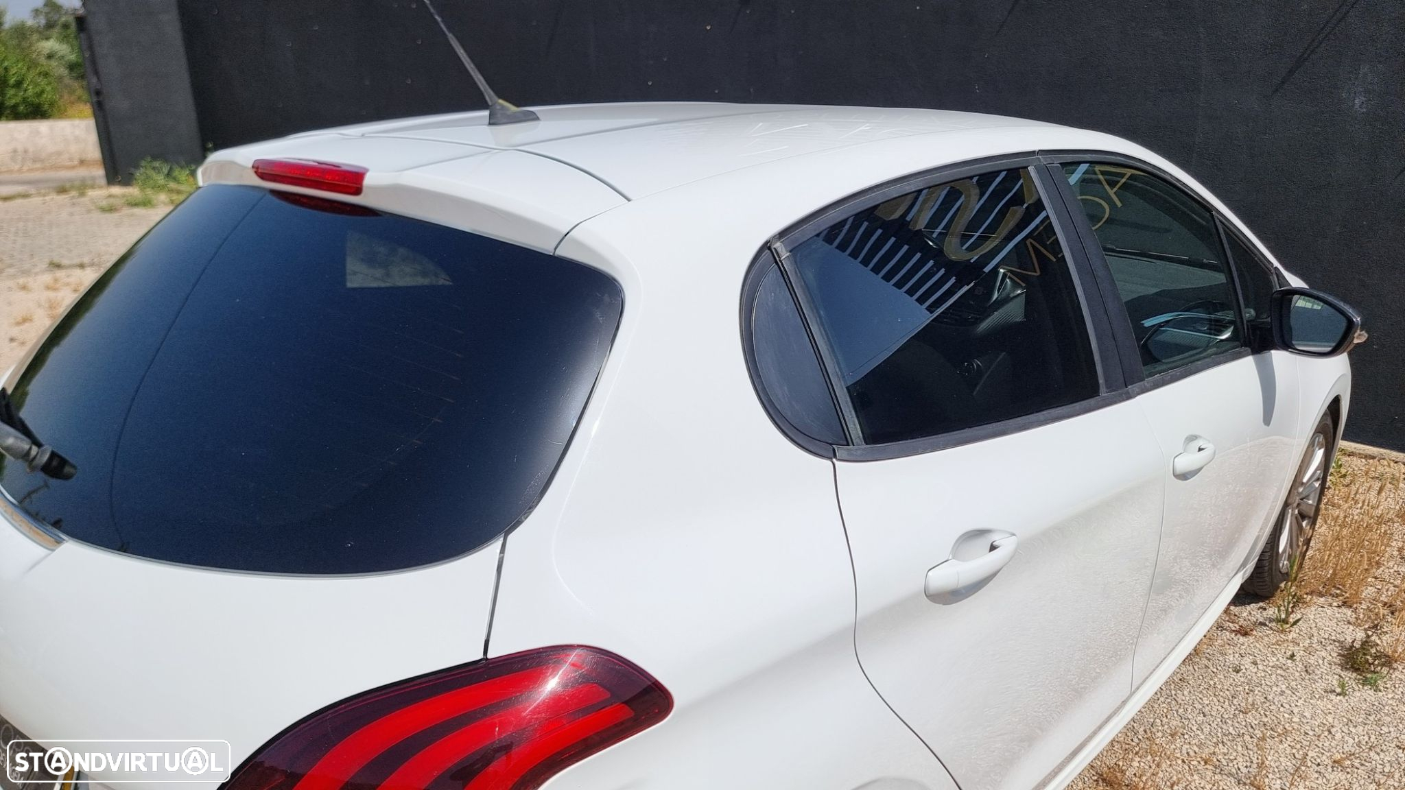 Peugeot 208 1.5 BlueHDi Signature - 9