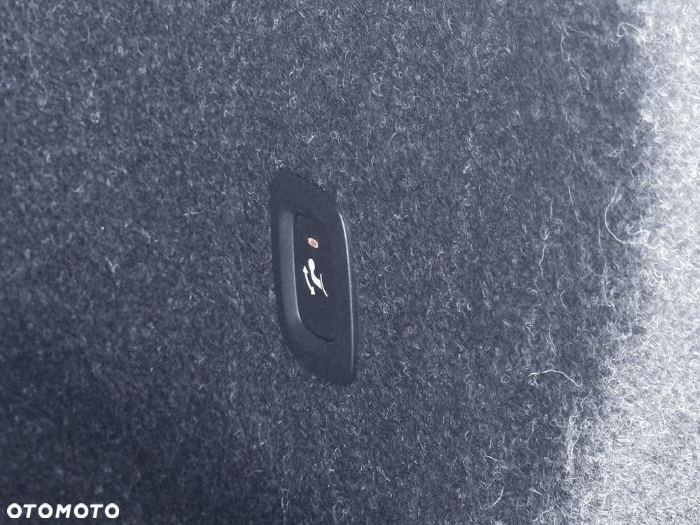 Volvo XC 40 - 33