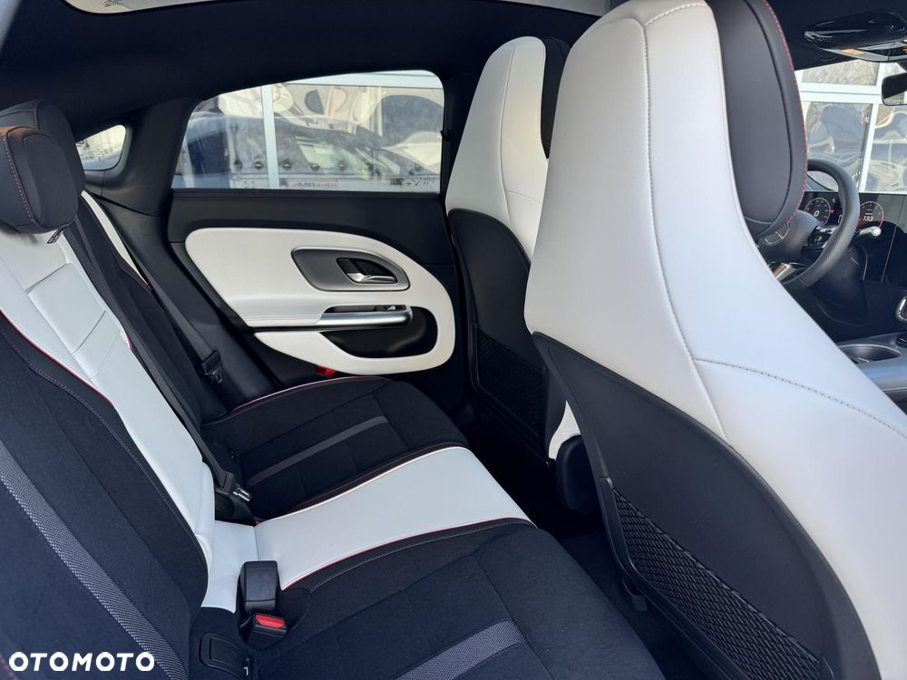 Mercedes-Benz CLA 200 mHEV 4-Matic 8G-DCT - 19
