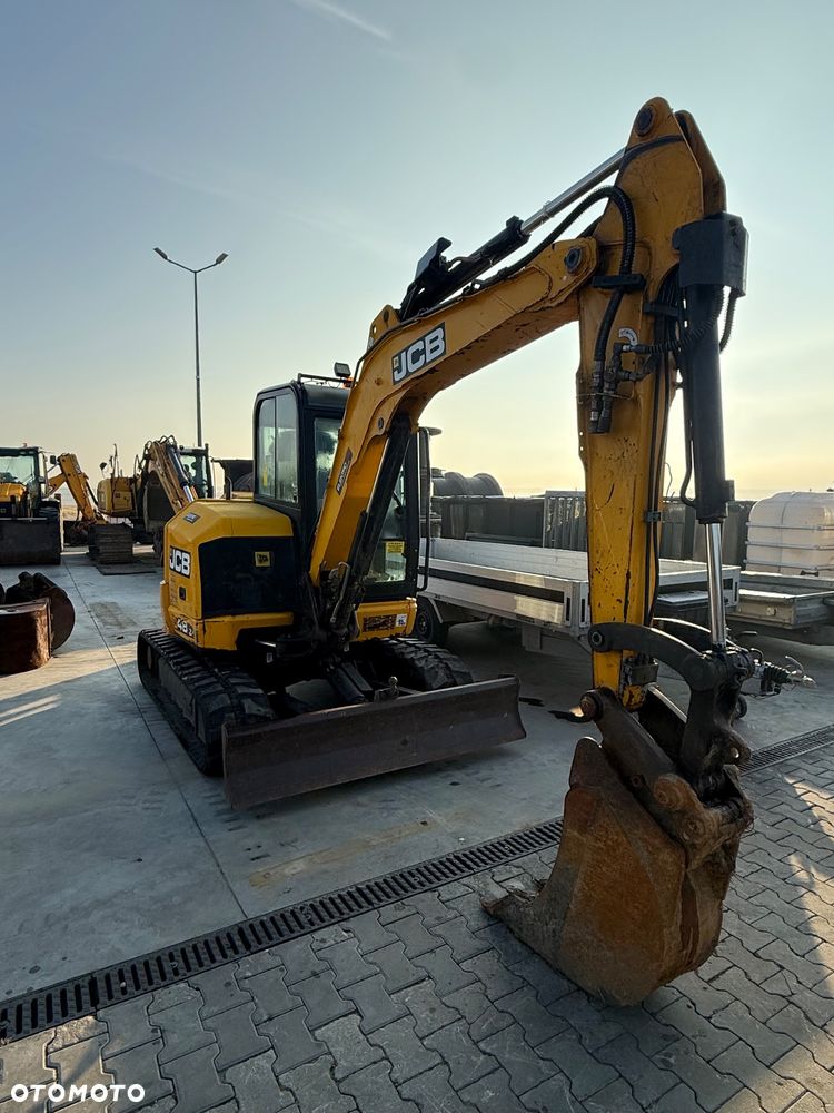 JCB 48z-1 - 1