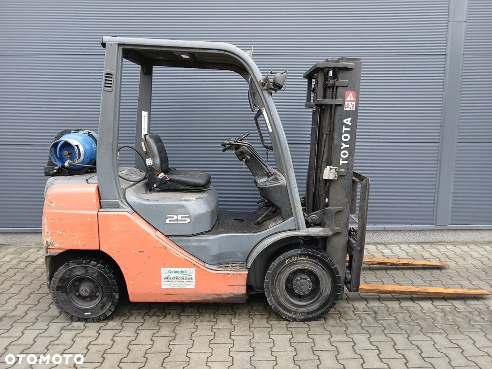 Toyota 02-8FGF25 - 2