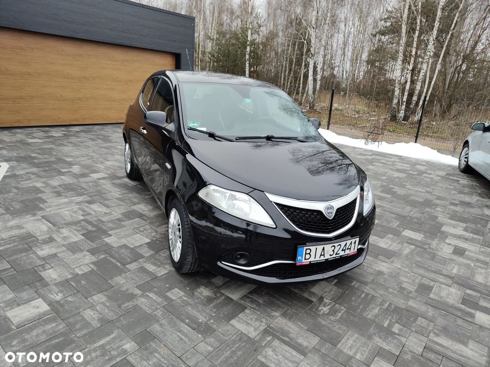 Lancia Ypsilon Y 1.2 8v Gold - 1