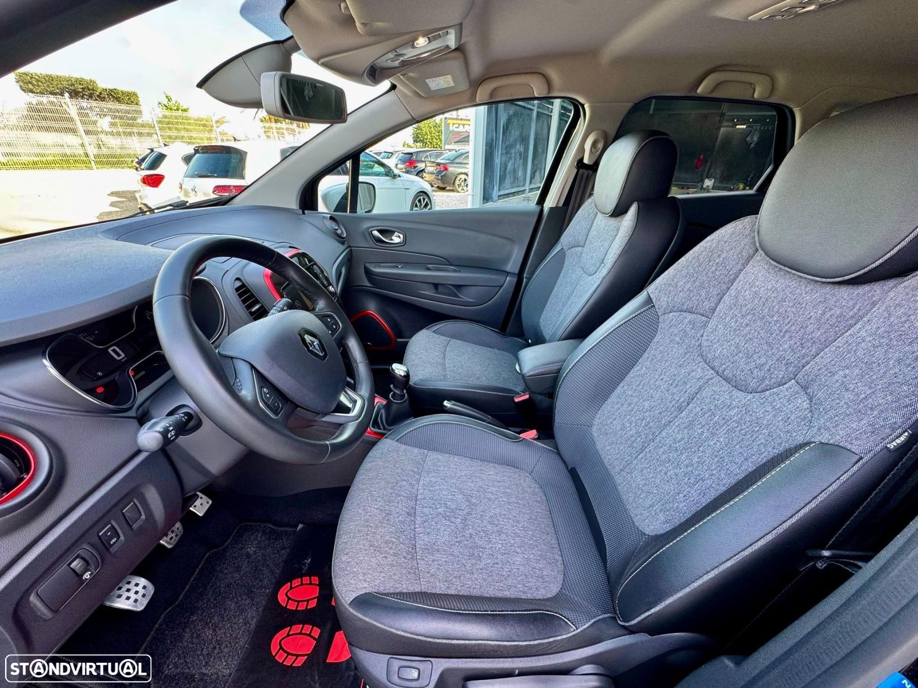Renault Captur 1.2 TCe Exclusive XMOD - 8