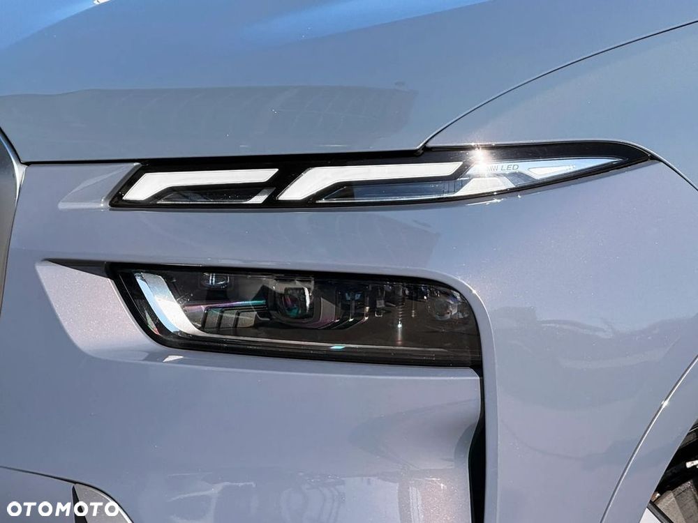 BMW X7 - 36