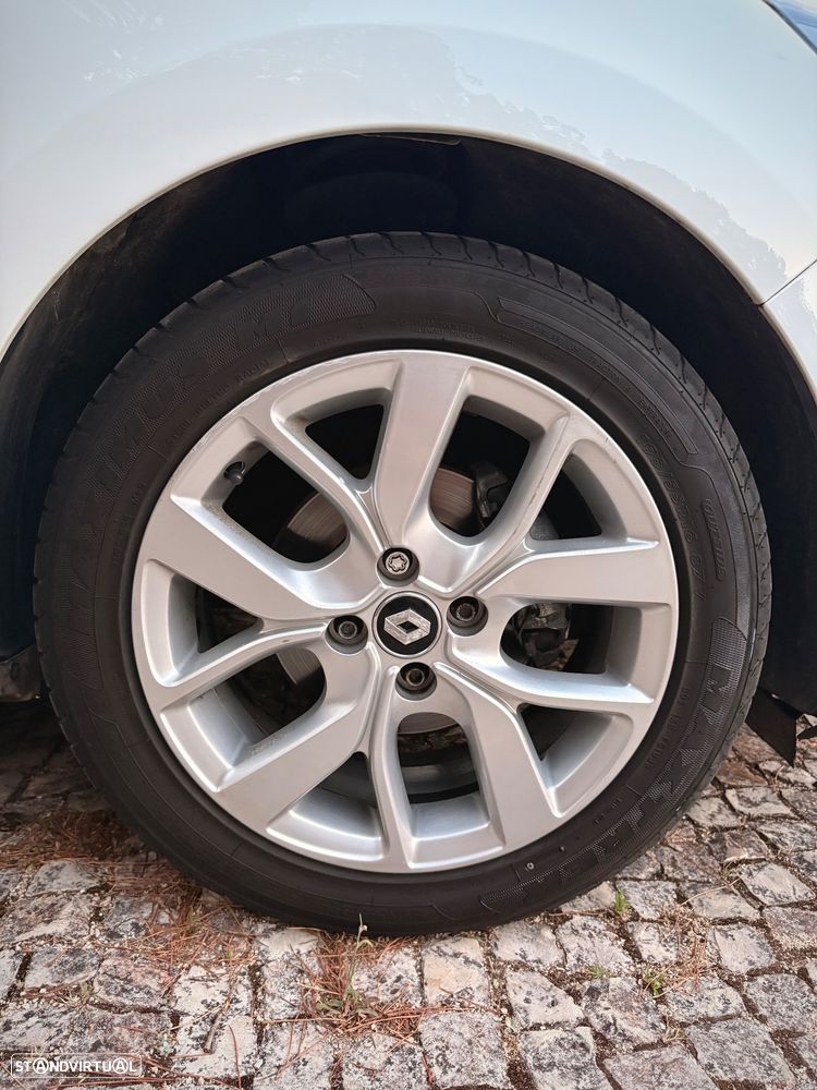 Renault Clio - 13
