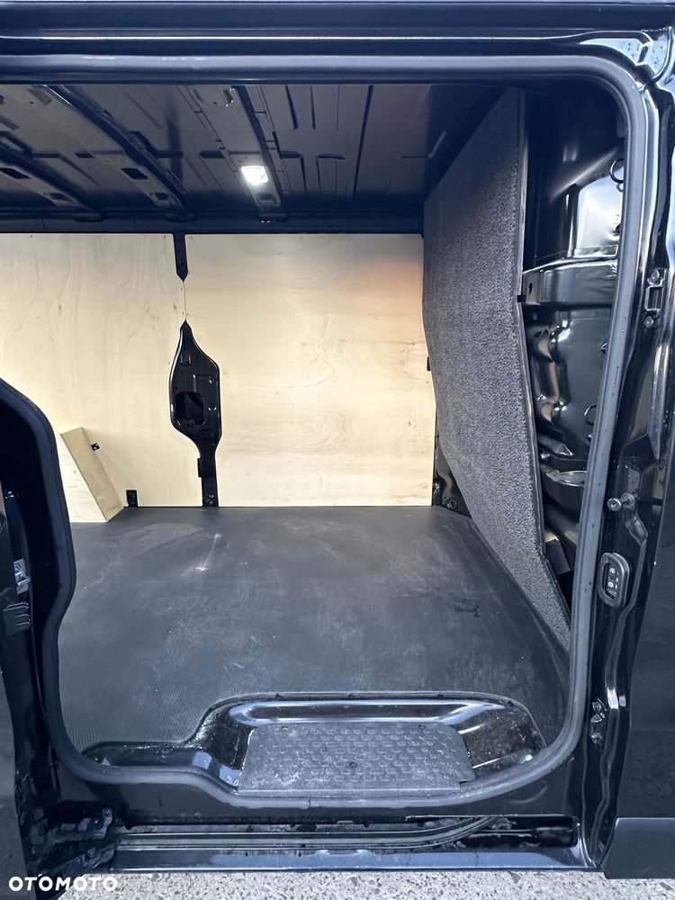 Renault Trafic - 21