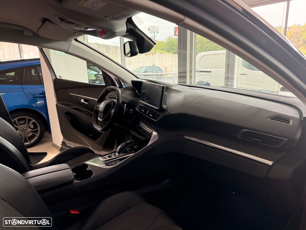 Peugeot 5008 1.5 BlueHDi Allure Pack EAT8 - 18