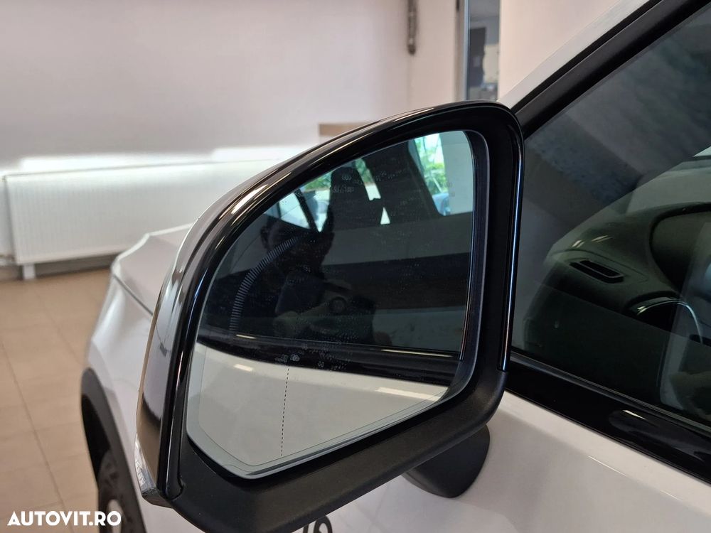 Volvo XC 40 B4 AT FWD MHEV Ultra Dark - 12