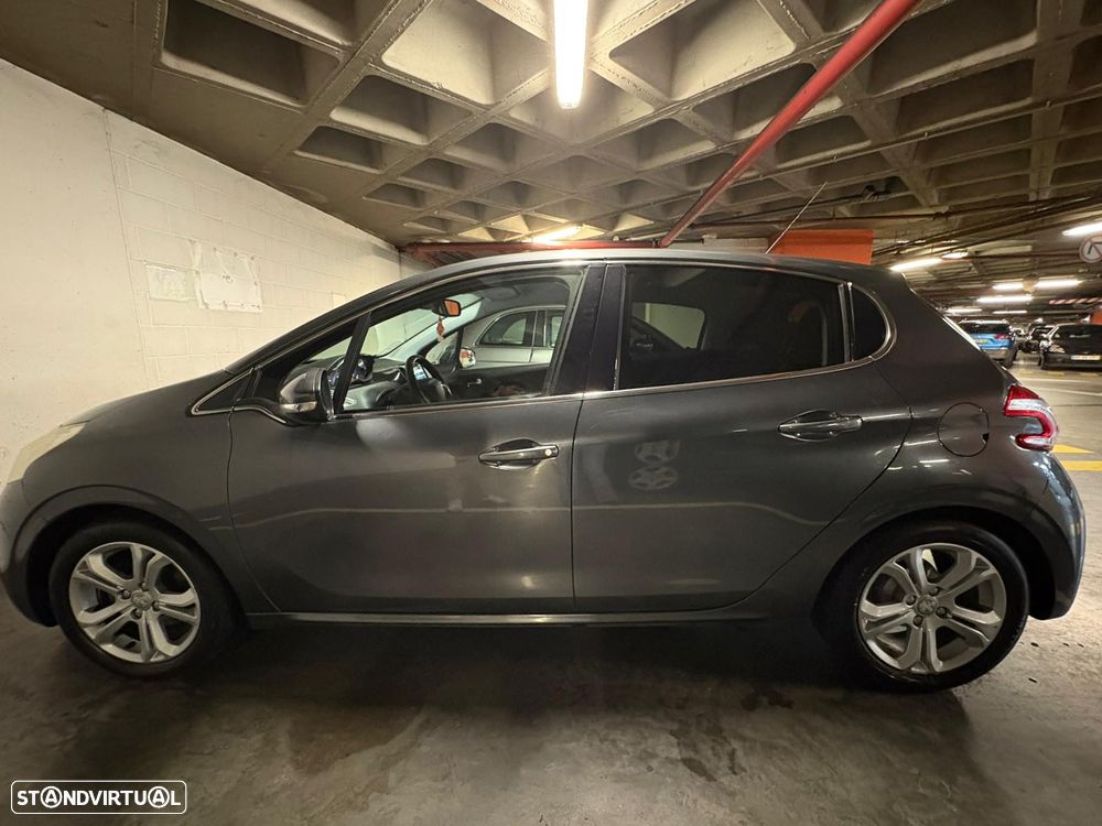 Peugeot 208 1.4 HDi Allure - 3