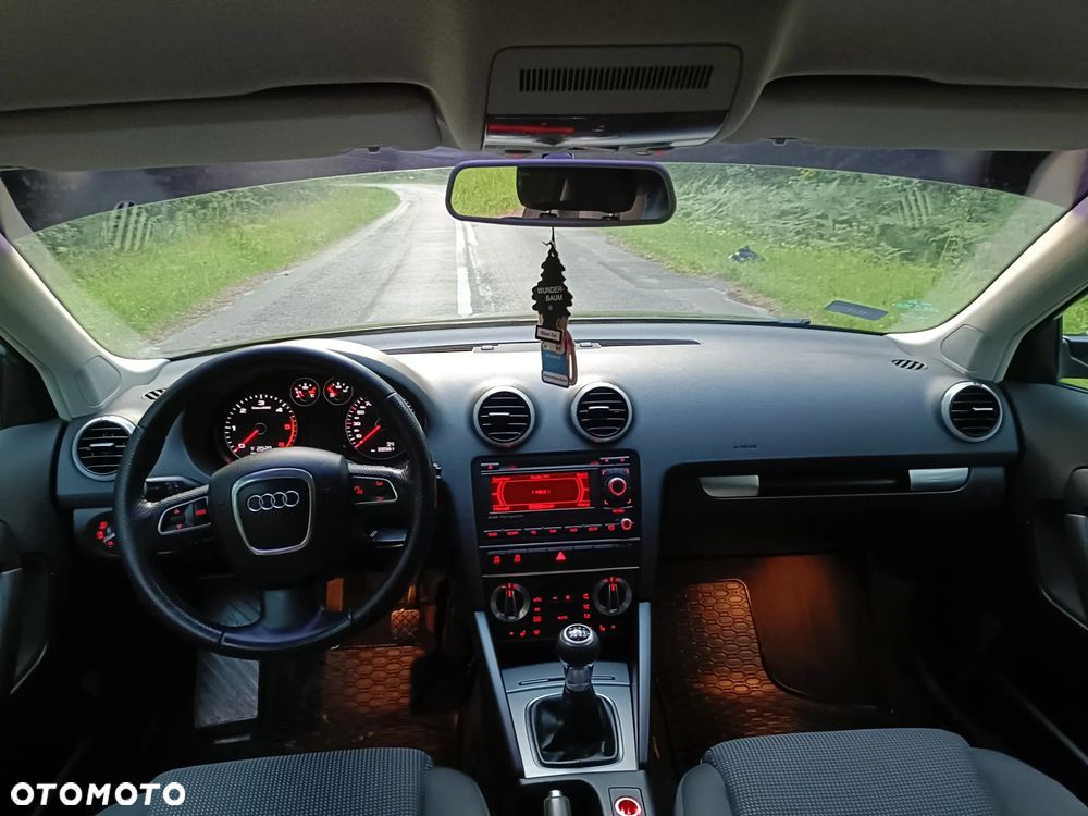 Audi A3 Sportback 2.0 TDI DPF Ambiente - 7
