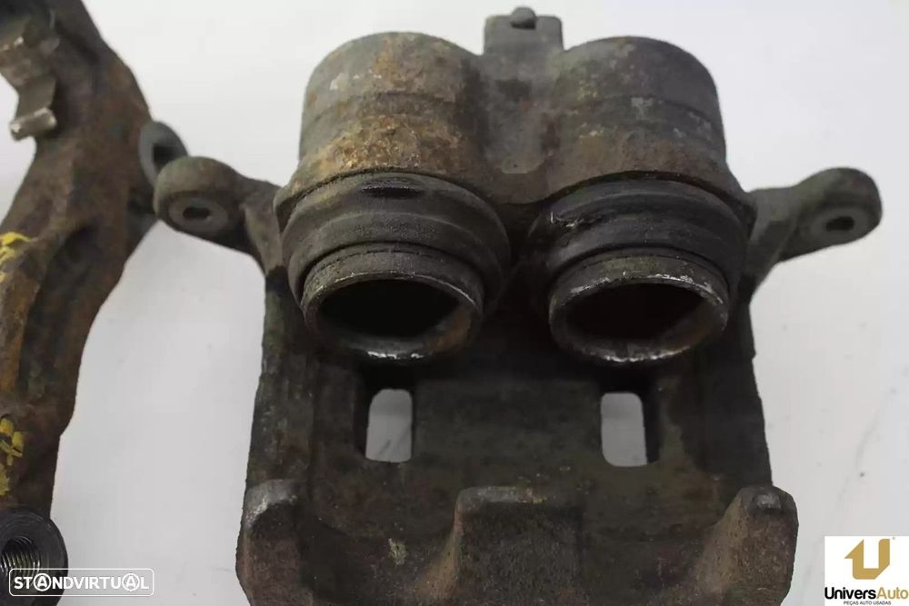 PINÇA TRAVÃO FRONTAL DIREITA NISSAN NP300 NAVARA 2006 -D.D. - 1