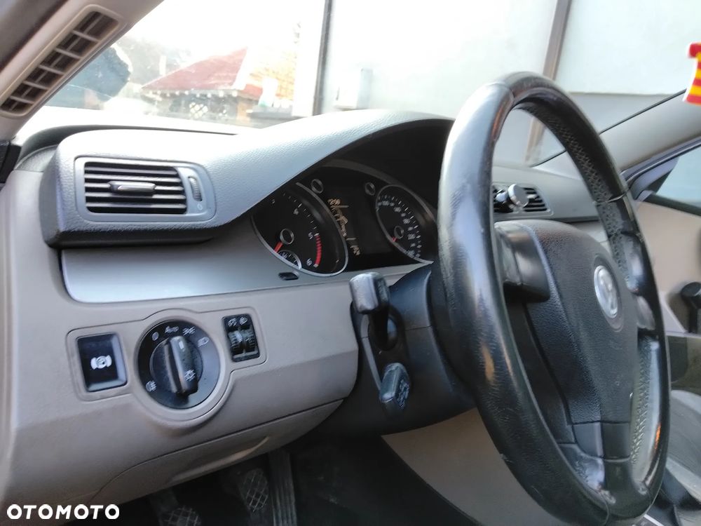 Volkswagen Passat - 9