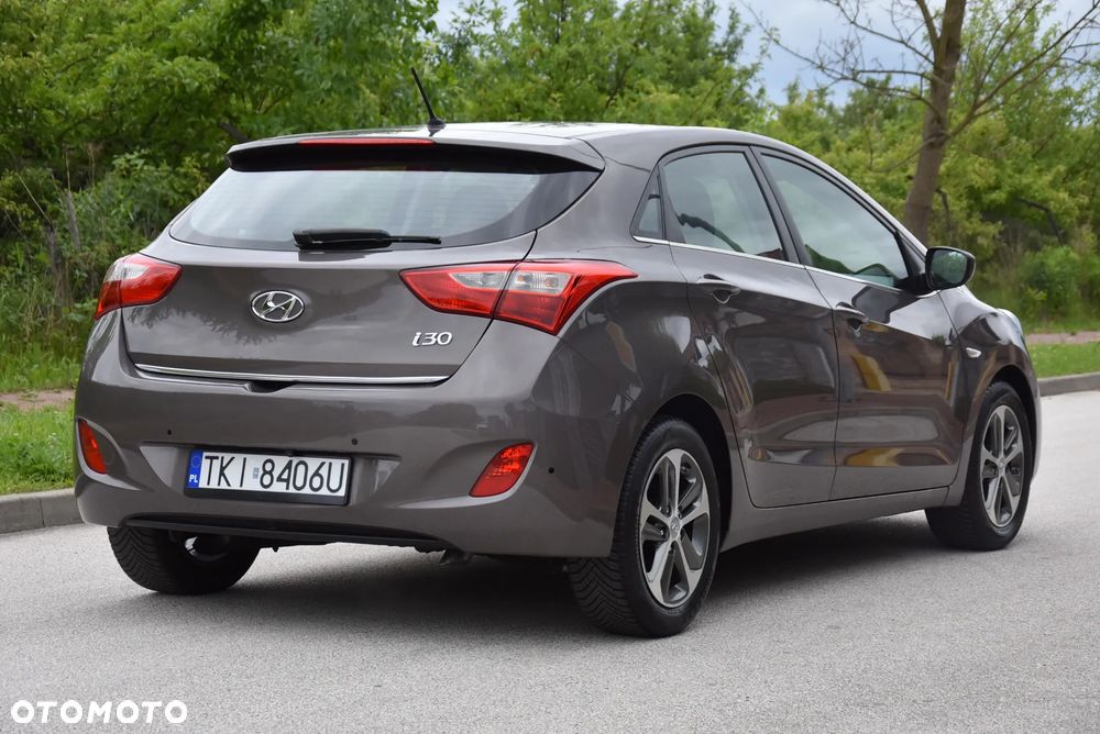 Hyundai i30 blue 1.6 GDI YES Gold - 10