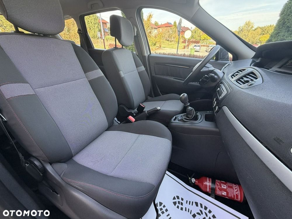 Renault Grand Scenic - 10