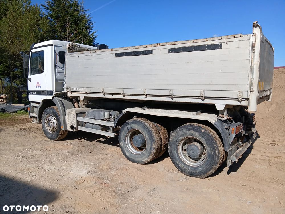 Mercedes-Benz Actros - 5