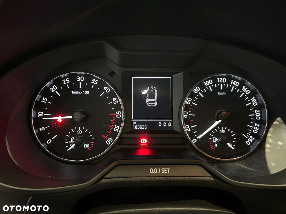 Skoda Octavia 1.6 TDI Edition - 12