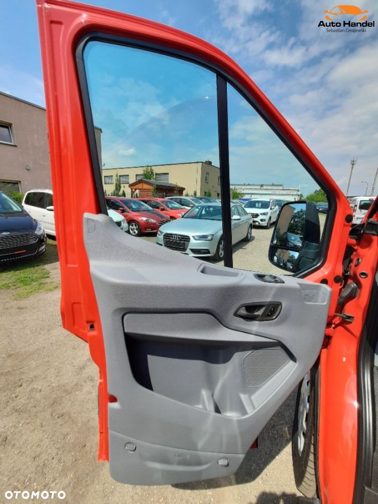 Ford Transit - 38