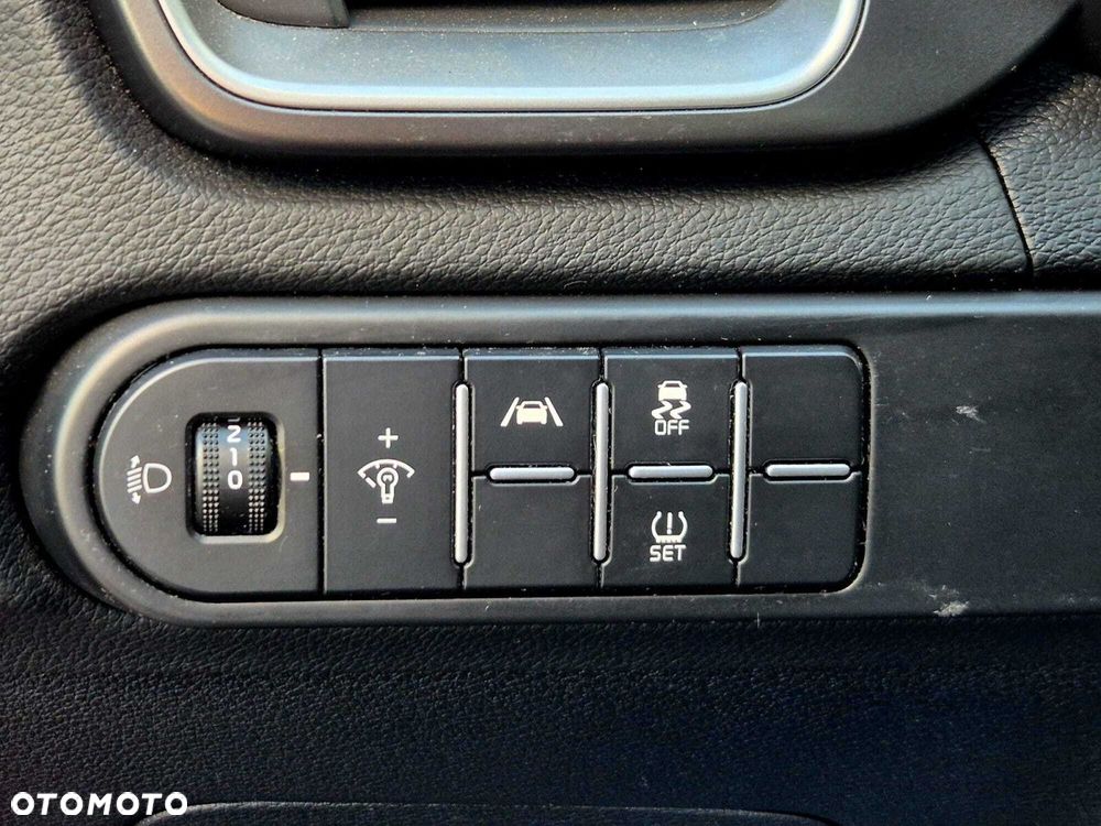 Kia Ceed 1.5 T-GDI M - 23