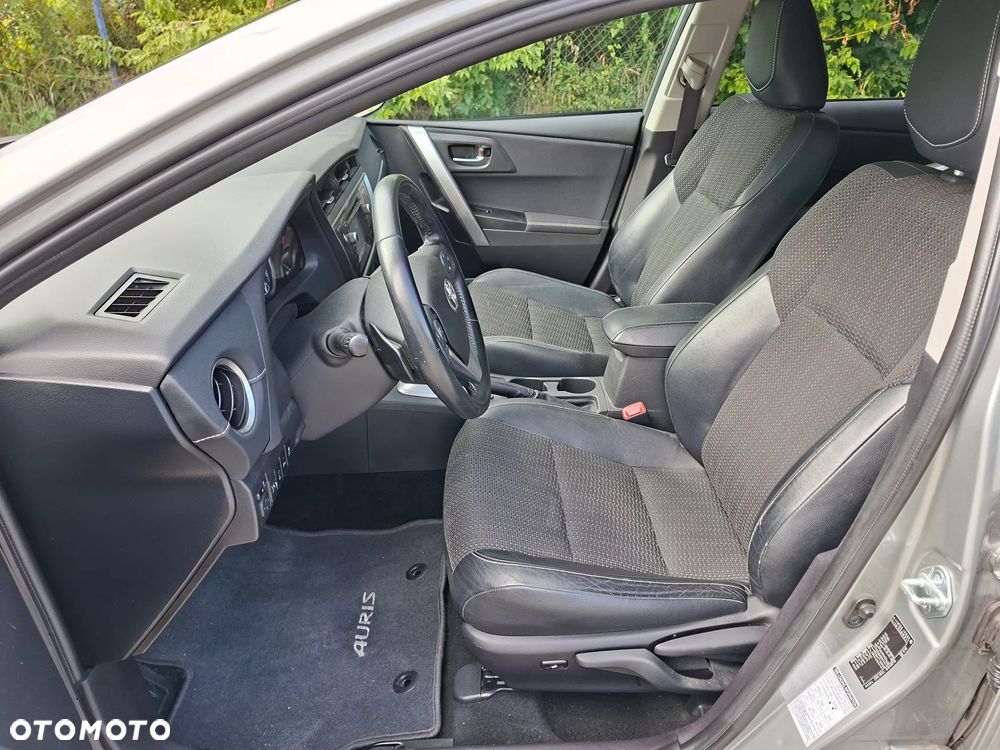 Toyota Auris 1.6 Prestige MM - 6