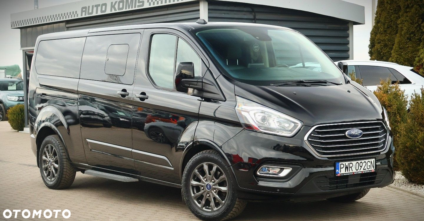 Ford Tourneo Custom - 11
