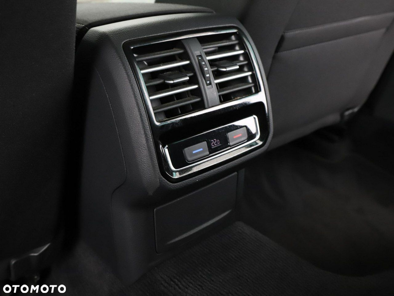 Volkswagen Passat - 34