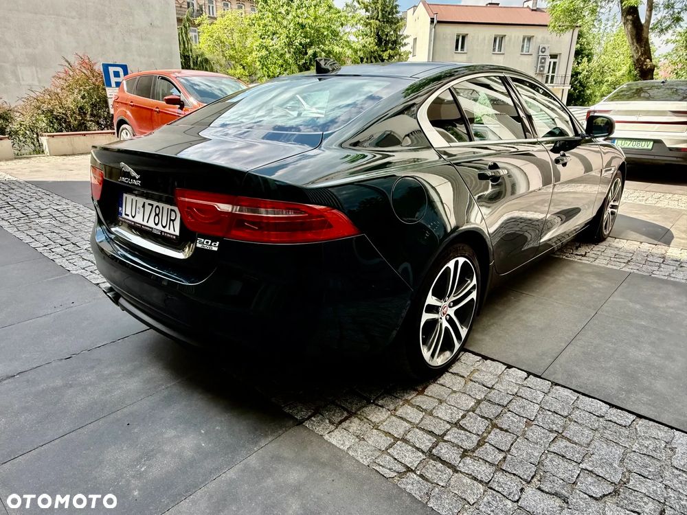 Jaguar XE - 20