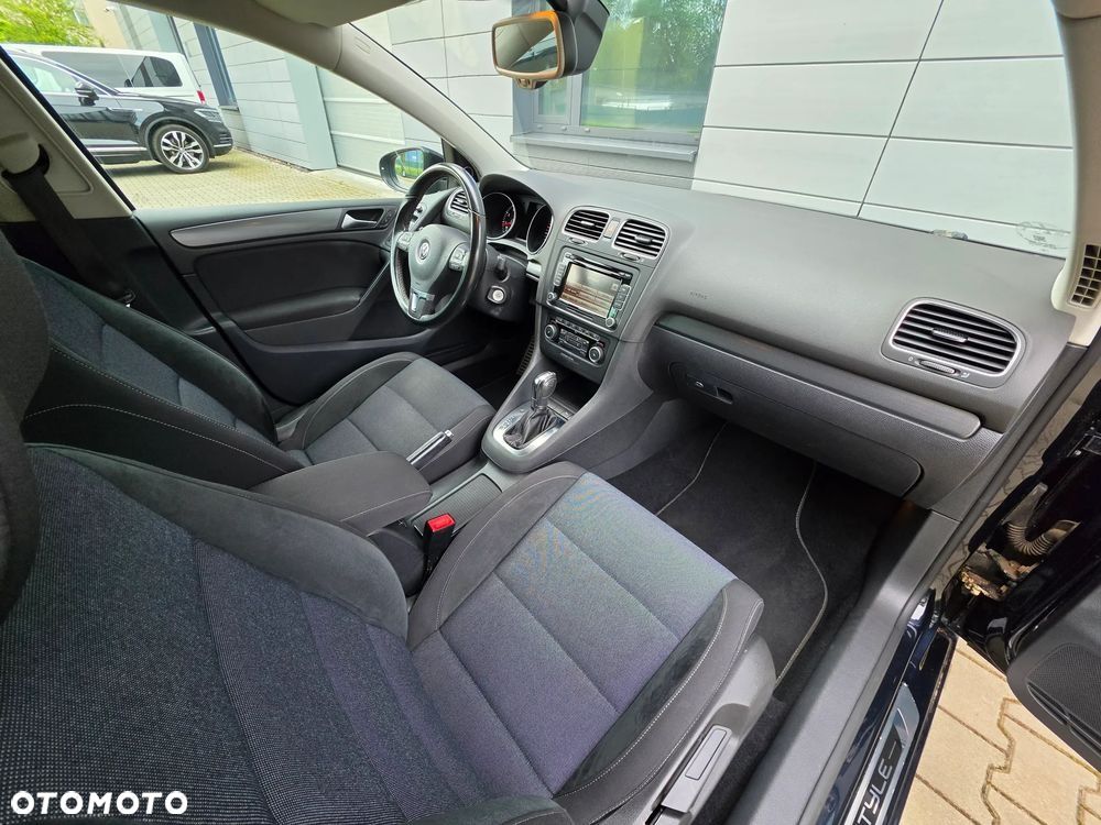 Volkswagen Golf 1.4 TSI DSG Style - 21