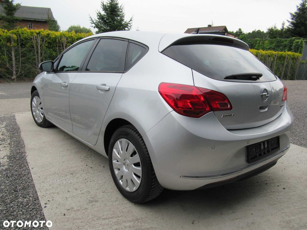 Opel Astra - 2