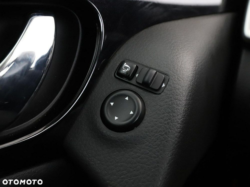 Nissan Qashqai 1.6 DIG-T N-Connecta - 34