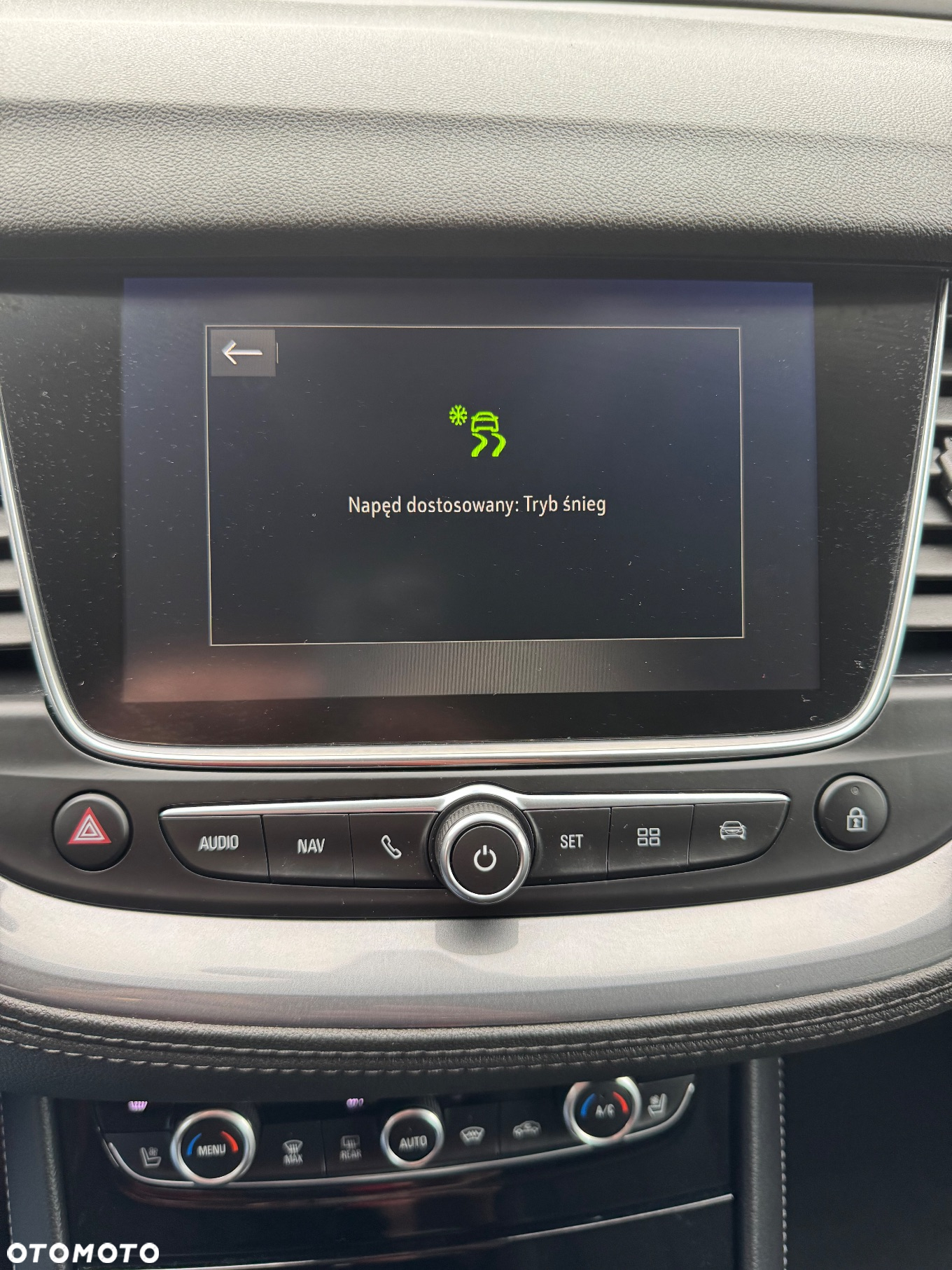 Opel Grandland X 2.0 D Start/Stop Automatik Business Innovation - 37