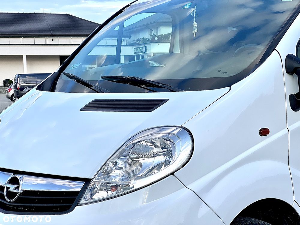 Opel Vivaro - 8