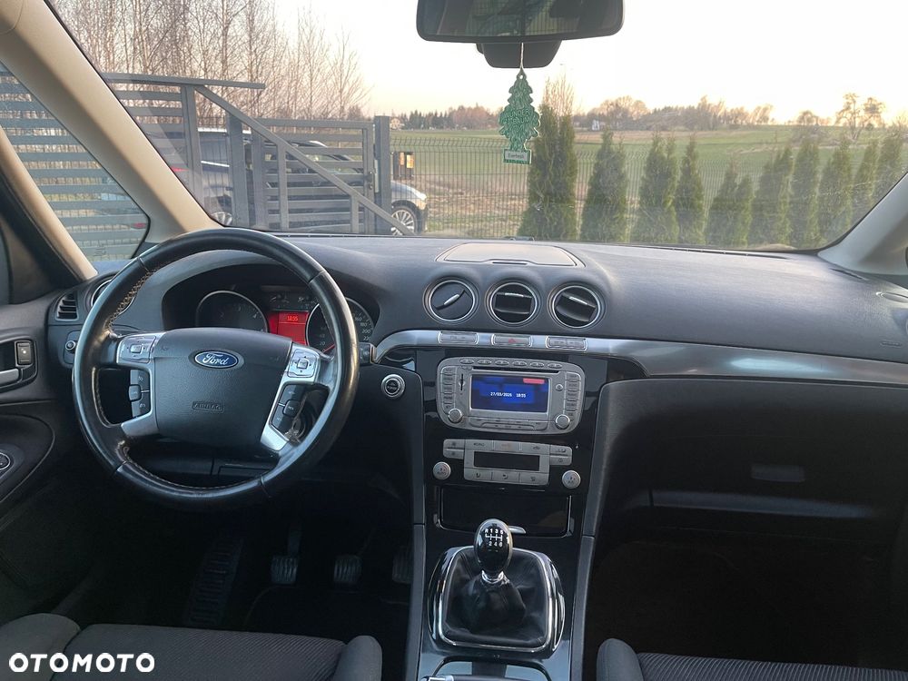 Ford Galaxy 2.0 TDCi Ambiente - 16
