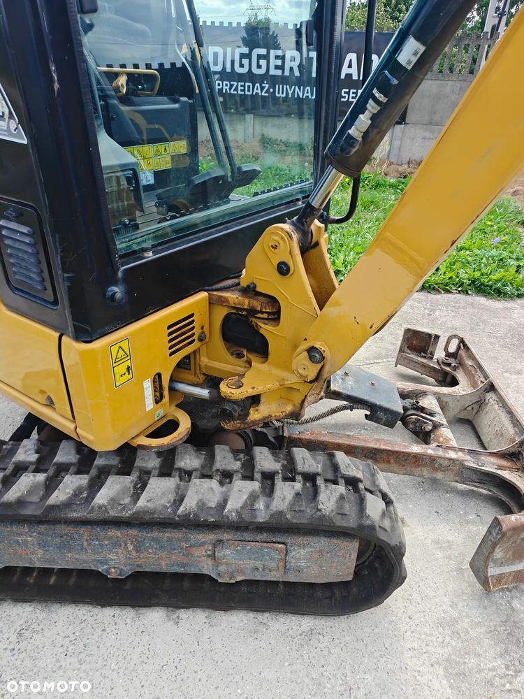 Caterpillar 301.6 - 6