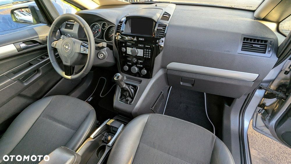 Opel Zafira - 19