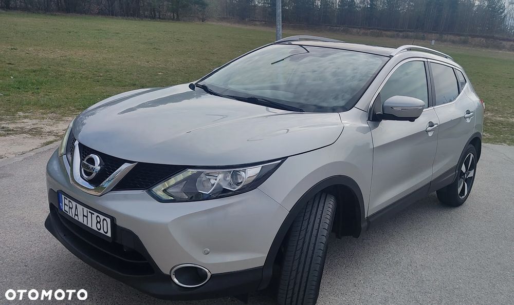 Nissan Qashqai 1.6 dCi DPF tekna - 1