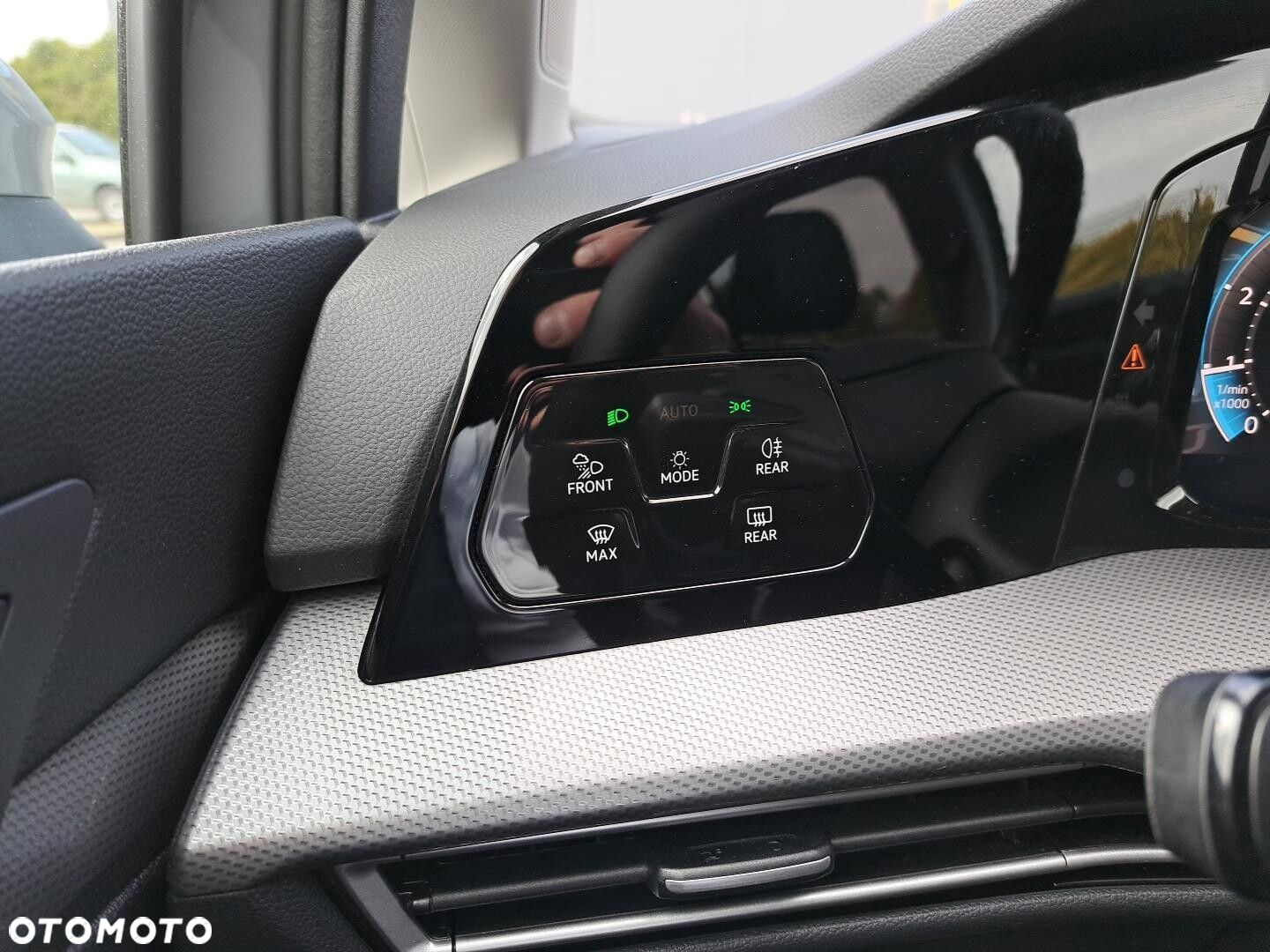 Volkswagen Golf - 23