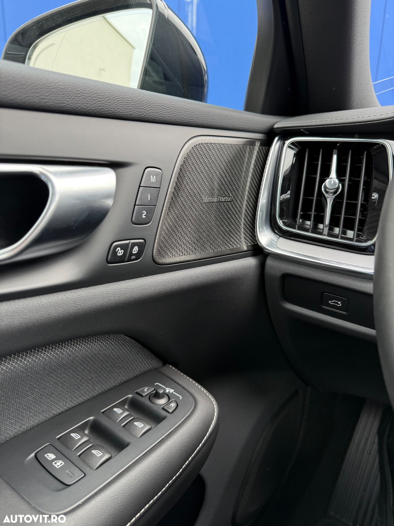 Volvo S60 B5 B AWD Ultimate Dark - 23