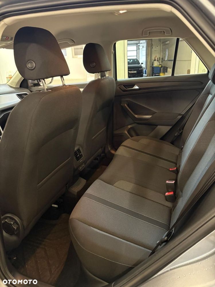 Volkswagen T-Roc - 30