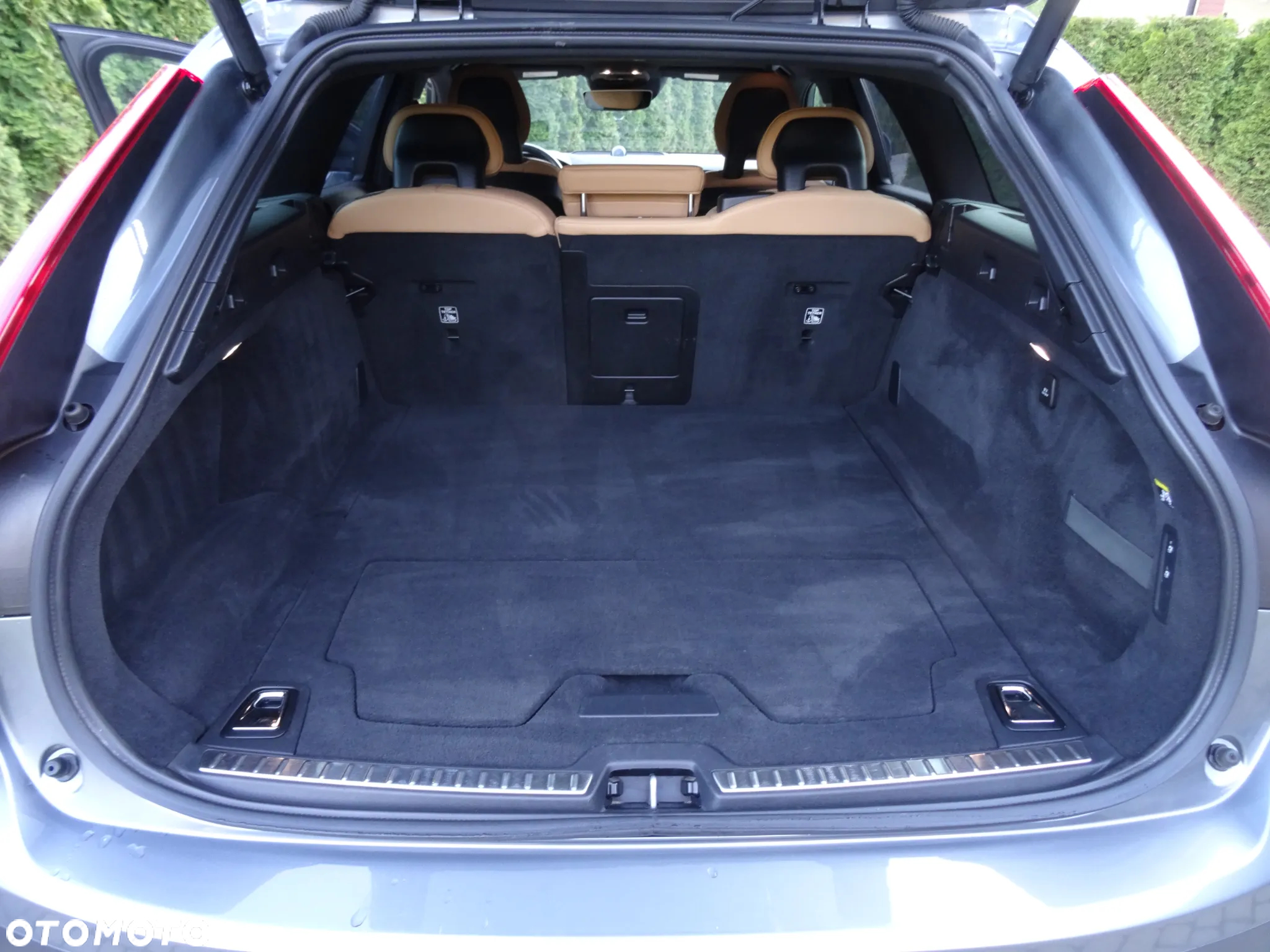 Volvo V90 Cross Country - 21