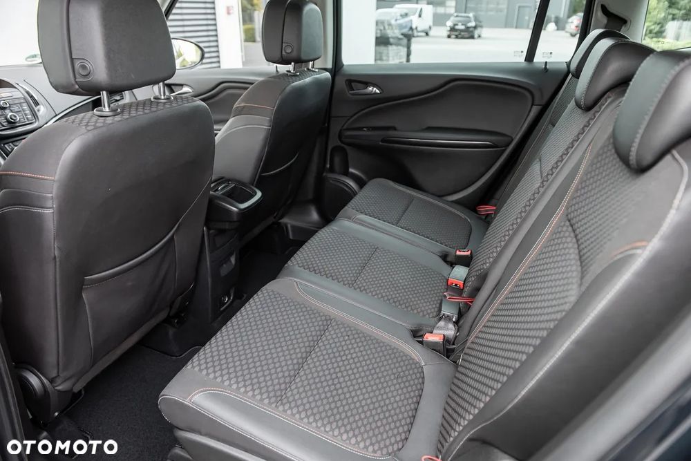 Opel Zafira - 26