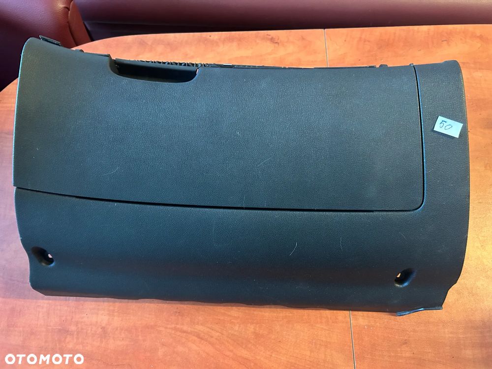 SCHOWEK SKODA OCTAVIA II LIFT 1Z1857097S - 1