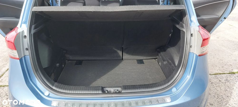 Hyundai ix20 1.6 Comfort blue - 14