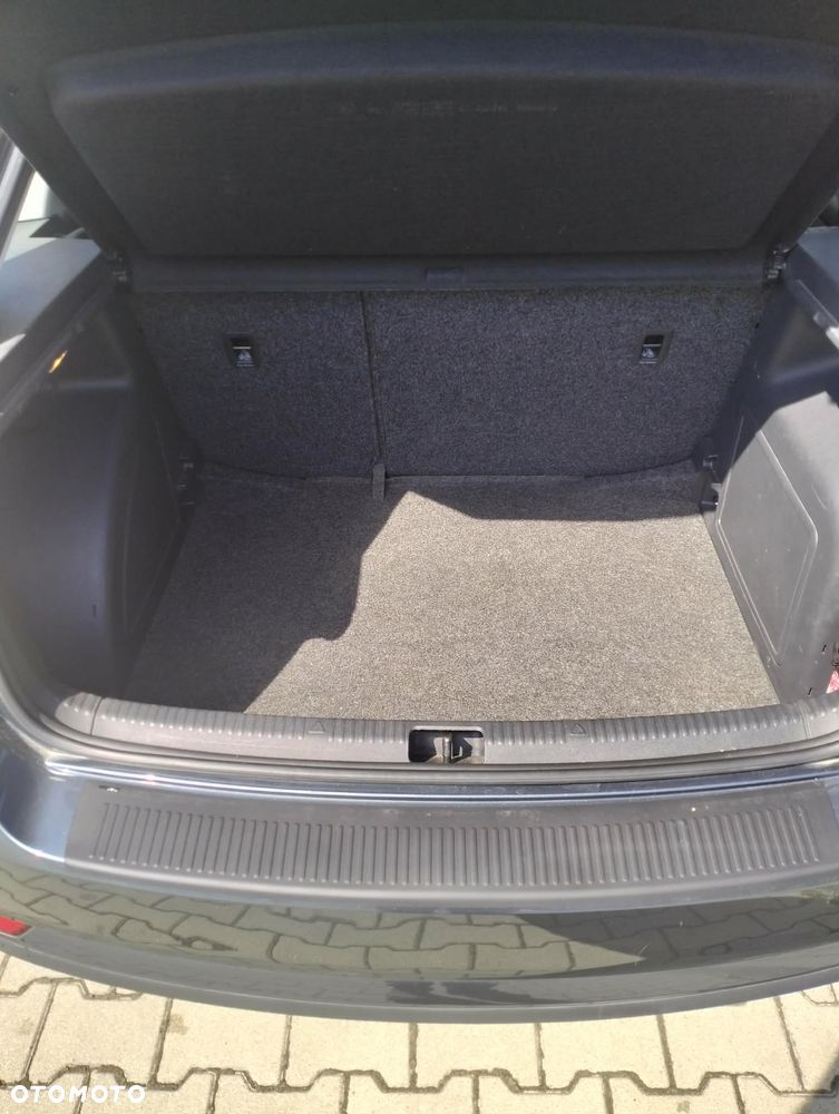 Skoda RAPID 1.2 TSI Ambition - 12
