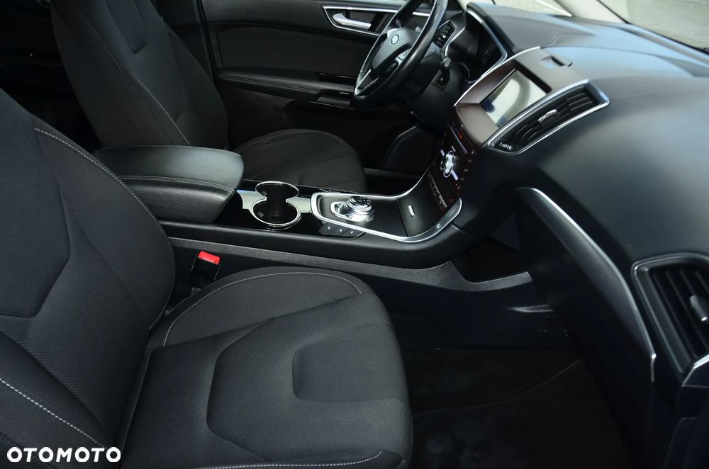 Ford S-Max 2.0 EcoBlue Titanium - 26