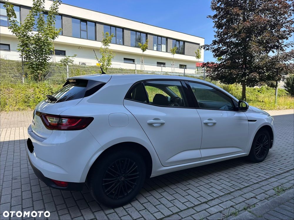 Renault Megane ENERGY TCe 100 LIFE - 3