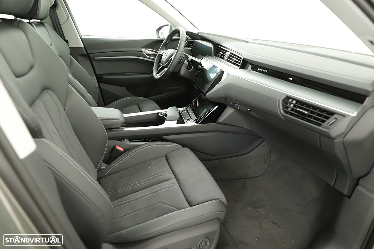 Audi Q8 e-Tron Sportback 50 quattro S line - 25