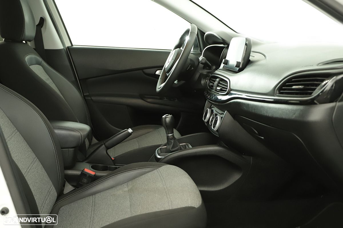 Fiat Tipo Cross 1.0 GSE T3 - 17