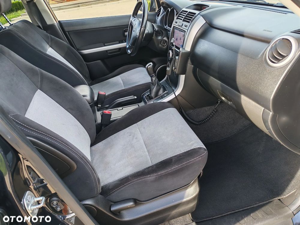 Suzuki Grand Vitara 1.9 DDiS Comfort DPF Limited - 20